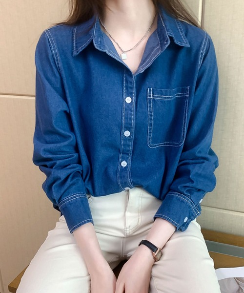 2ly2(トゥーリートゥー)の「デニムシャツ レディース 長袖 オーバーサイズ 羽織り(シャツ/ブラウス・レディース・ダークブルー/ライトブルー・FREE)」の21枚目の写真