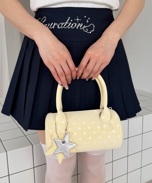 frunco(フランコ)の「星チャーム付きドットミニBAG(ハンドバッグ・レディース・ホワイト/ピンク/イエロー/ブラック/ブルー・FREE)」の4枚目の写真
