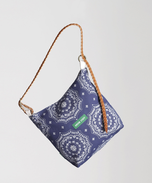 GREEN STUFF(グリーンスタッフ)の「belted bag B2 - paisley navy(ショルダーバッグ・レディース・その他・FREE)」の3枚目の写真