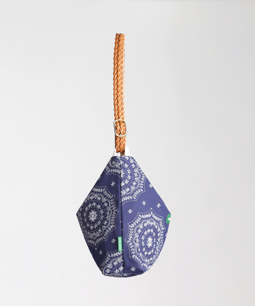 GREEN STUFF(グリーンスタッフ)の「belted bag B2 - paisley navy(ショルダーバッグ・レディース・その他・FREE)」の4枚目の写真