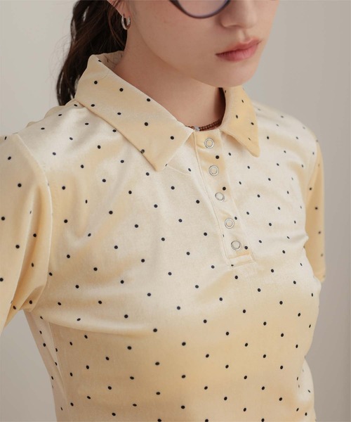 miette(ミエット)の「ポロ襟ドットベロアトップス(Tシャツ/カットソー・レディース・チャコール/ホワイト系その他/ブラウン・S/L/M)」の5枚目の写真