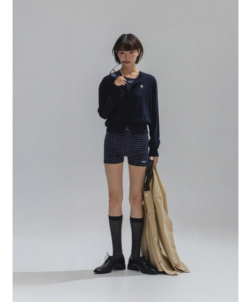 ANNEHEARTS(アンハーツ)の「Floral Logo Wool Cardigan_NAVY(カーディガン/ボレロ・レディース・その他・FREE)」の5枚目の写真
