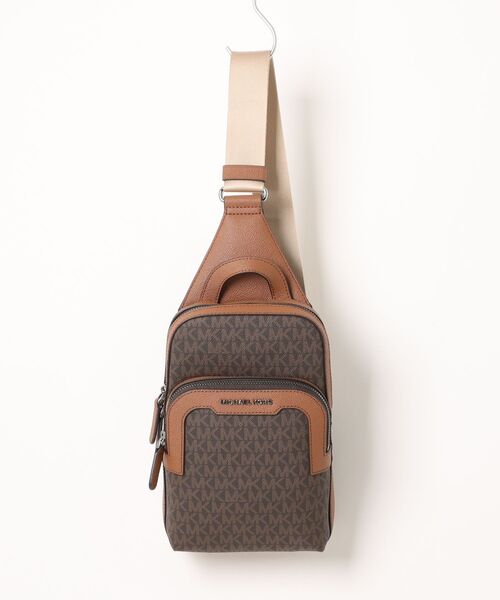 MICHAEL KORS(マイケルコース)の「HUDSON ダブルリング ジップ スリングパック ミディアム - MKシグネチャー(バックパック/リュック・メンズ・ブラウン系その他・FREE)」の5枚目の写真