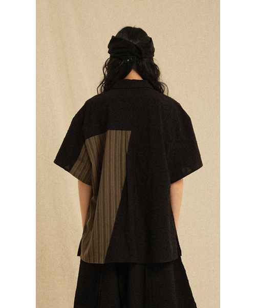 RECULER(ルキュレ)の「Ethnic Coloring Open Collar Shirts Black (Ver. 26ss)(シャツ/ブラウス・レディース・その他・SMALL/LARGE)」の2枚目の写真