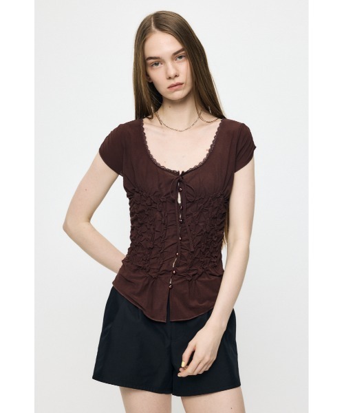 MOUSSY(マウジー)の「RANDOM SHIRRING トップス(Tシャツ/カットソー・レディース・ライトブルー/ブラウン/ブラック/オフホワイト・FREE)」の6枚目の写真