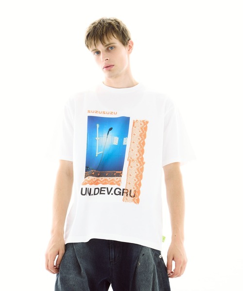 LOOSE JOINTS(ルーズジョインツ)の「別注 CLAY ARLINGTON - UNDERGROUND DEVELOPMENT GROUP S/S TE(Tシャツ/カットソー・メンズ・ホワイト・LARGE/MEDIUM/SMALL)」の1枚目の写真