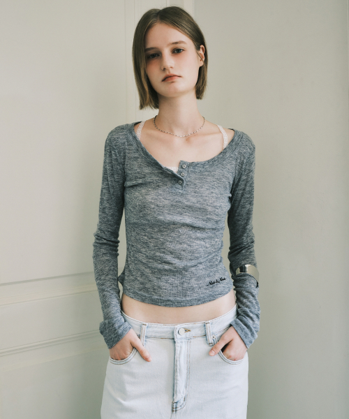 NICK&NICOLE(ニックアンドニコール)の「SOFT BUTTON SLIM TOP_GRAY(Tシャツ/カットソー・レディース・その他・FREE)」の1枚目の写真