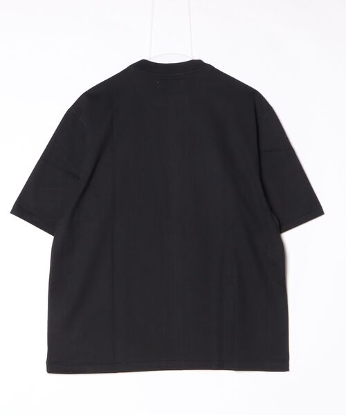 markaware(マーカウェア)の「【markaware/marka】Tee Yuji Takeuchi forty two(Tシャツ/カットソー・メンズ・ブラック・1)」の2枚目の写真