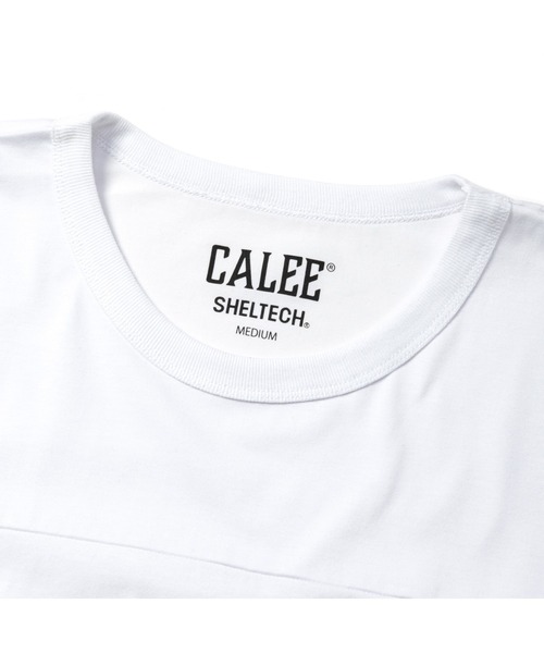 CALEE(キャリー)の「×SHELTECH LOGO FOOT BALL TEE <A TYPE>(Tシャツ/カットソー・メンズ・ホワイト・MEDIUM/LARGE/X-LARGE)」の4枚目の写真