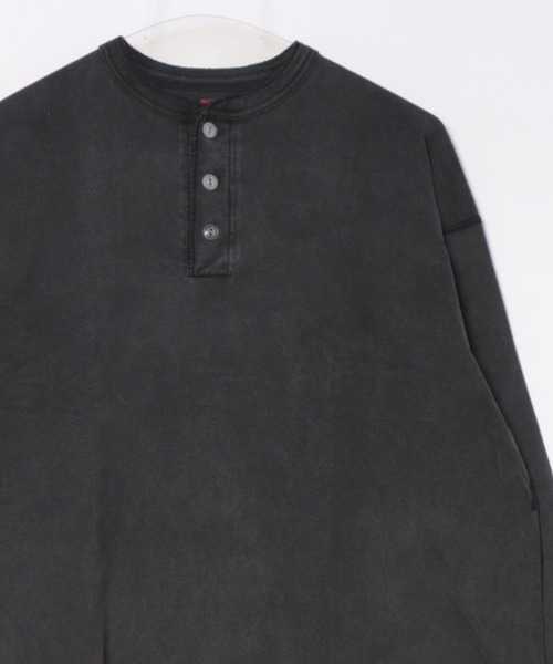 Healthknit(ヘルスニット)の「【Healthknit】Henlyneck L/S (Sulfur dye) / 硫化染め ヘンリーネック ロングスリーブTシャツ(Tシャツ/カットソー・メンズ・ブラック/グレー・LARGE/X-LARGE/SMALL/MEDIUM)」の2枚目の写真