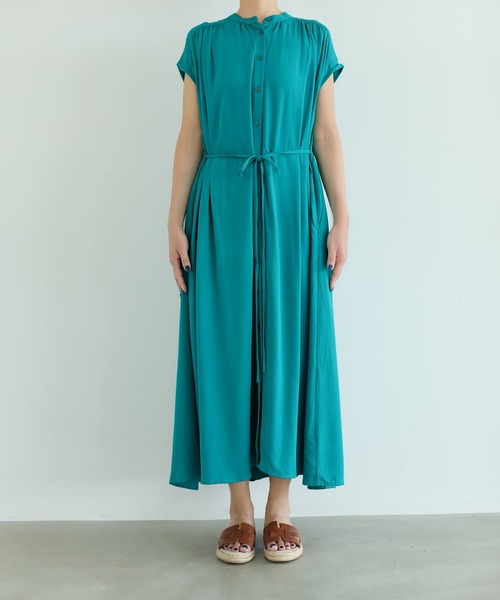 STYLE DELI(スタイルデリ)の「レーヨンバンドカラードレープワンピース(ワンピース・レディース・ブラック/ターコイズブルー・01/02)」の13枚目の写真
