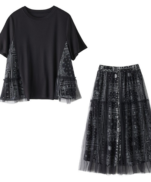 AMAJI(アマジ)の「配色切替 半袖Tシャツ × 総柄フラワー チュール ガウチョパンツ 2点セット(Tシャツ/カットソー・レディース・ブラック・FREE)」の4枚目の写真