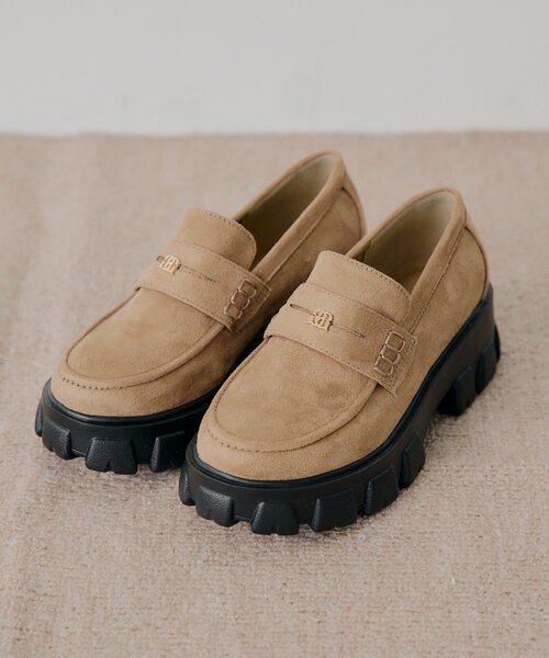 Chico(チコ)の「厚底プレートローファー(その他シューズ・レディース・ベージュ/ブラック・SMALL/MEDIUM/LARGE)」の2枚目の写真