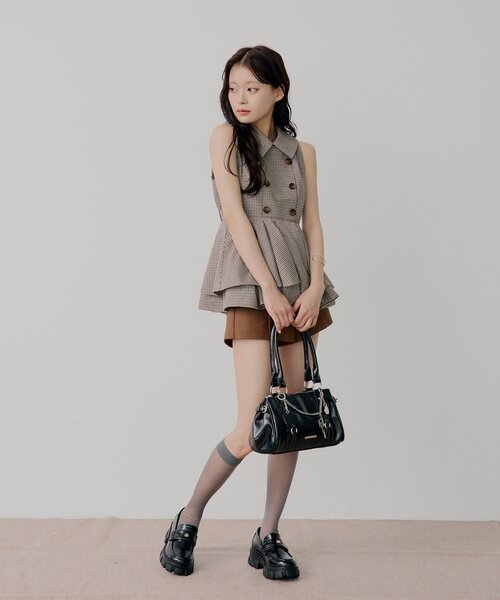 Chico(チコ)の「厚底プレートローファー(その他シューズ・レディース・ベージュ/ブラック・SMALL/MEDIUM/LARGE)」の4枚目の写真