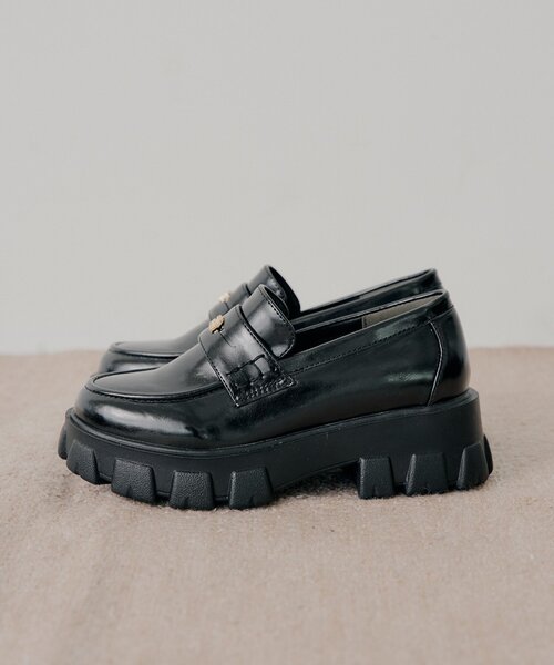 Chico(チコ)の「厚底プレートローファー(その他シューズ・レディース・ベージュ/ブラック・SMALL/MEDIUM/LARGE)」の7枚目の写真