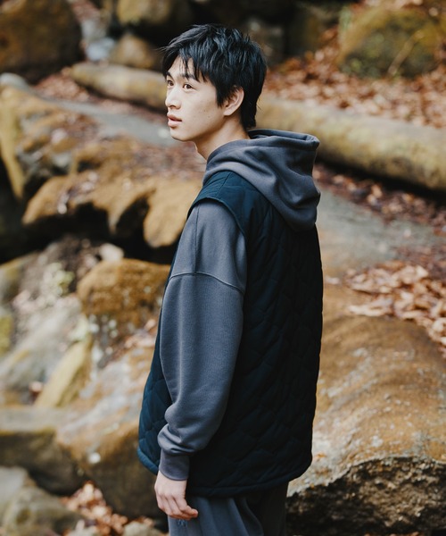 KiU(キウ)の「キウ 2WAYリバーシブルフリースベスト(その他アウター・レディース・ブラック/ホワイト系その他/ブラウン系その他・MEDIUM/LARGE/X-LARGE)」の11枚目の写真