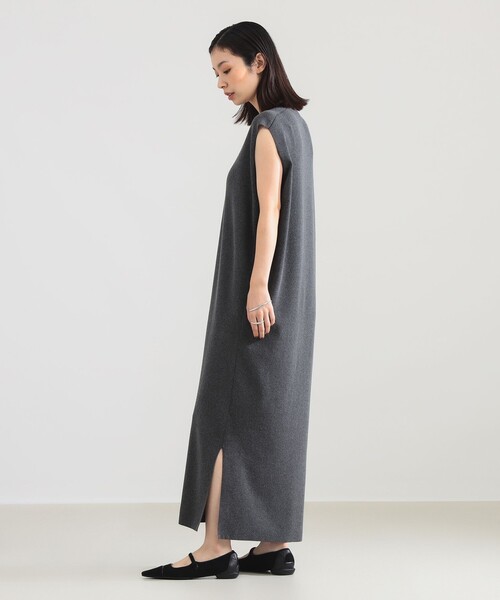 Demi-Luxe BEAMS(デミルクス ビームス)の「AK+1 / 総針 Iライン ワンピース(ワンピース・レディース・ブラウン/チャコールグレー・36/38)」の19枚目の写真