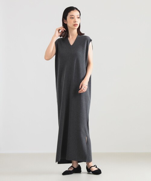 Demi-Luxe BEAMS(デミルクス ビームス)の「AK+1 / 総針 Iライン ワンピース(ワンピース・レディース・ブラウン/チャコールグレー・36/38)」の20枚目の写真