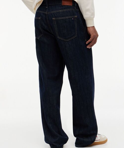 tommy jeans(トミー ジーンズ)の「リラックスストレートユーティリティジーンズ(デニムパンツ・メンズ・ブルー・30inch/32inch/28inch)」の5枚目の写真