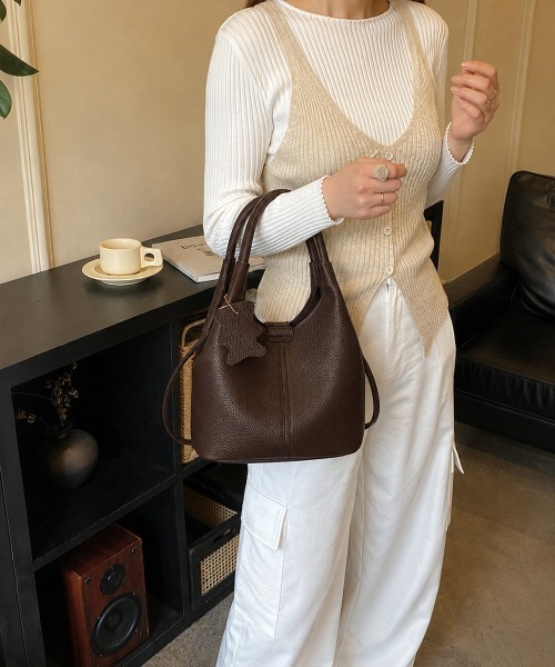 Miniministore(ミニミニストア)の「バケツバッグチャーム付きショルダーバッグ(ショルダーバッグ・レディース・ベージュ/ブラック/ブラウン/アイボリー・FREE)」の17枚目の写真