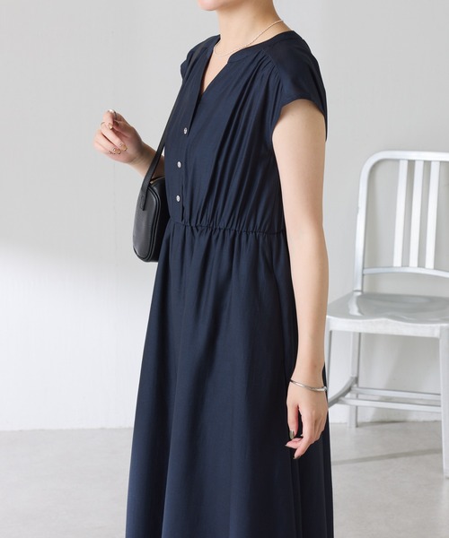 COLLAGE GALLARDAGALANTE(コラージュガリャルダガランテ)の「★オフィスカジュアル/夏服/シルキーローンフレンチギャザーワンピース(ワンピース・レディース・ベージュ/ネイビー/ミント・FREE)」の17枚目の写真