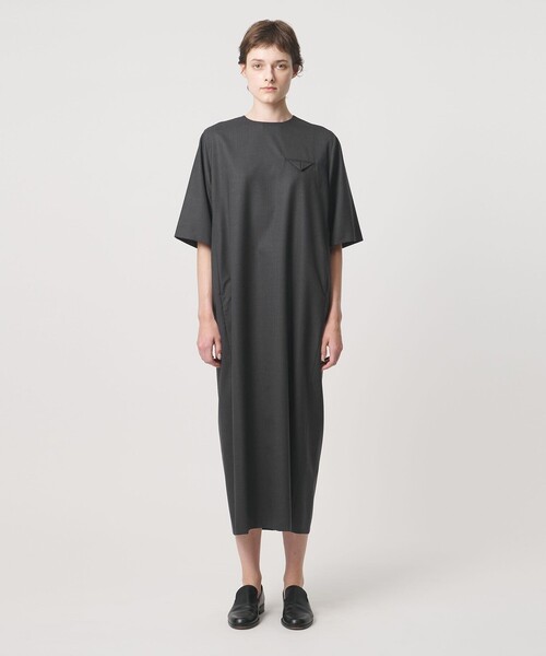 LOEFF（ロエフ）の「＜LOEFF＞ボックス ショートスリーブ ワンピース（ワンピース・レディース・ブラック/ダークグレー・1/0）」の7枚目の写真
