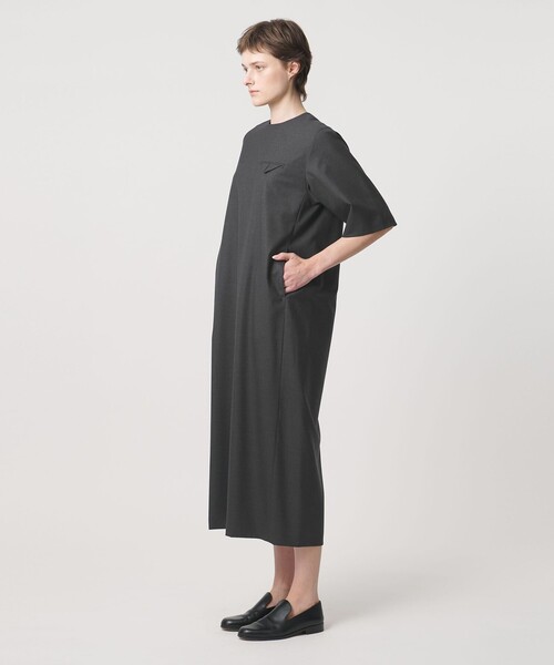 LOEFF（ロエフ）の「＜LOEFF＞ボックス ショートスリーブ ワンピース（ワンピース・レディース・ブラック/ダークグレー・1/0）」の8枚目の写真