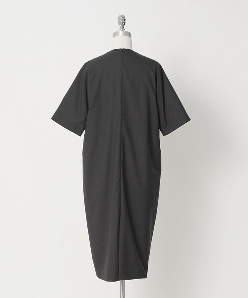 LOEFF（ロエフ）の「＜LOEFF＞ボックス ショートスリーブ ワンピース（ワンピース・レディース・ブラック/ダークグレー・1/0）」の12枚目の写真