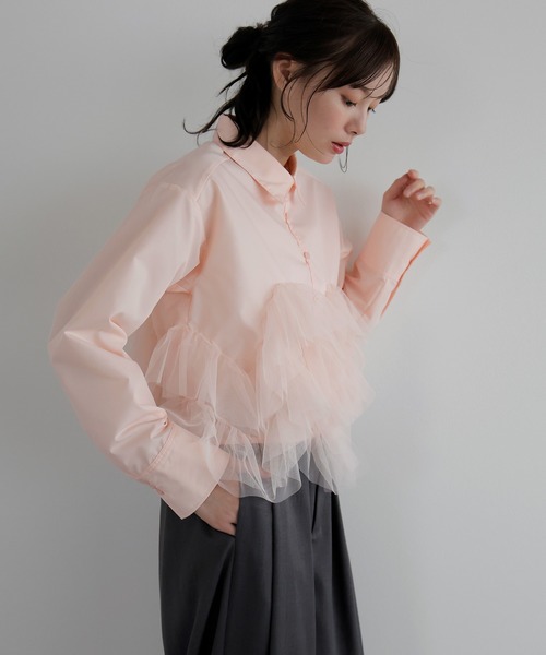 AMUU. PRECIEUSE(アムープレシューズ)の「フリルチュールドッキングシャツ(シャツ/ブラウス・レディース・オフホワイト/ブラック/ピンク・FREE)」の5枚目の写真