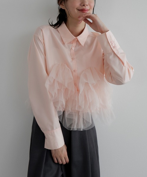 AMUU. PRECIEUSE(アムープレシューズ)の「フリルチュールドッキングシャツ(シャツ/ブラウス・レディース・オフホワイト/ブラック/ピンク・FREE)」の6枚目の写真