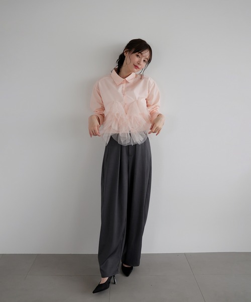 AMUU. PRECIEUSE(アムープレシューズ)の「フリルチュールドッキングシャツ(シャツ/ブラウス・レディース・オフホワイト/ブラック/ピンク・FREE)」の7枚目の写真