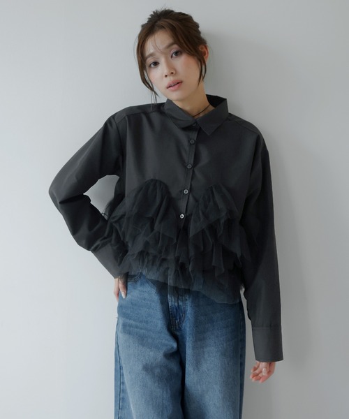 AMUU. PRECIEUSE(アムープレシューズ)の「フリルチュールドッキングシャツ(シャツ/ブラウス・レディース・オフホワイト/ブラック/ピンク・FREE)」の10枚目の写真