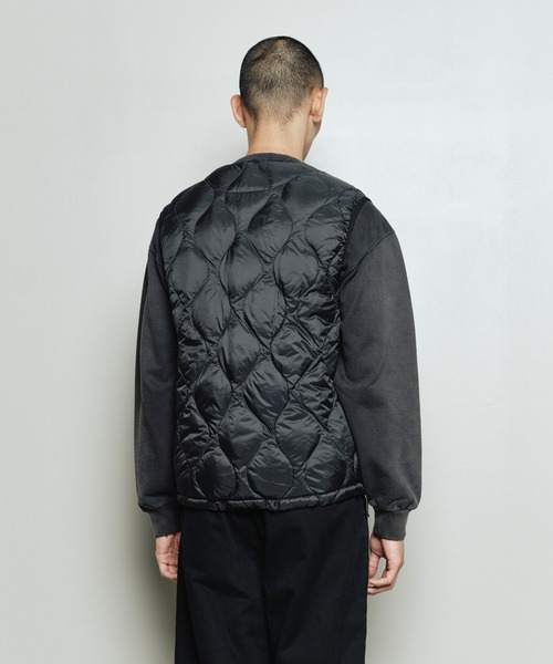 TAION(タイオン)の「bal / TAION RAGLAN OVERCOAT WITH DETACHABLE DOWN VEST(チェスターコート・メンズ・ブラック/カーキ/ブラウン・3/2/1)」の10枚目の写真