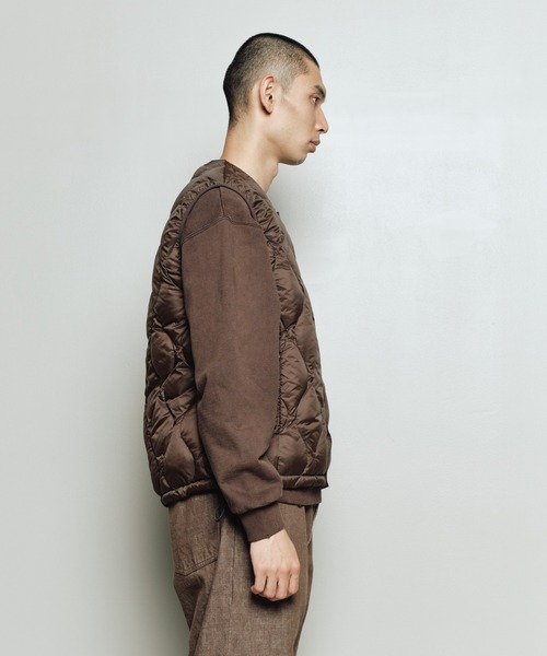 TAION(タイオン)の「bal / TAION RAGLAN OVERCOAT WITH DETACHABLE DOWN VEST(チェスターコート・メンズ・ブラック/カーキ/ブラウン・3/2/1)」の22枚目の写真