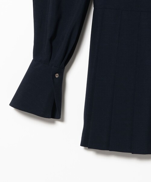 Demi-Luxe BEAMS(デミルクス ビームス)の「プレシャス プリーツ ブラウス(シャツ/ブラウス・レディース・ネイビー/ホワイト・36/38)」の16枚目の写真