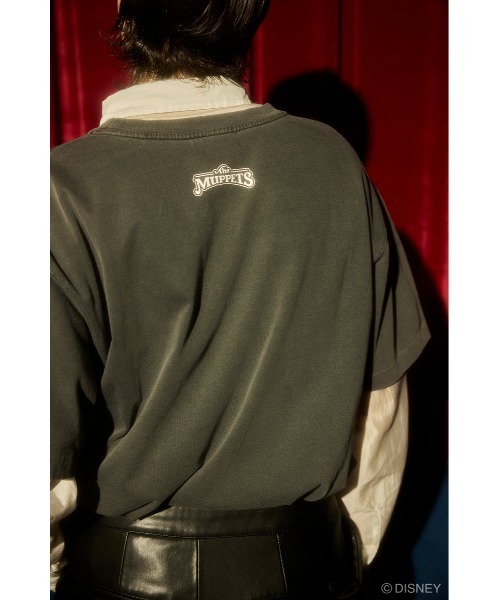 Disney SERIES CREATED by MUS（ディズニーシリーズクリエイテッドバイエムユーエス）の「MD OVERSIZED Tシャツ / KERMIT（Tシャツ/カットソー・レディース・ホワイト/ブラック・FREE）」の4枚目の写真