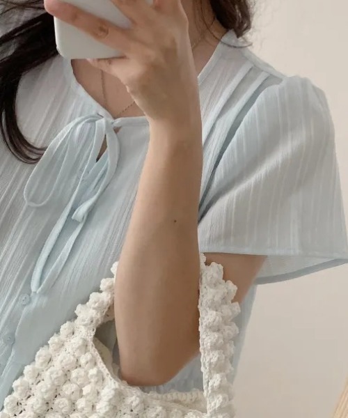 tolene(トレネ)の「フロントリボン ギャザーペプラムフリルブラウス(シャツ/ブラウス・レディース・ライトブルー/ホワイト・FREE)」の16枚目の写真