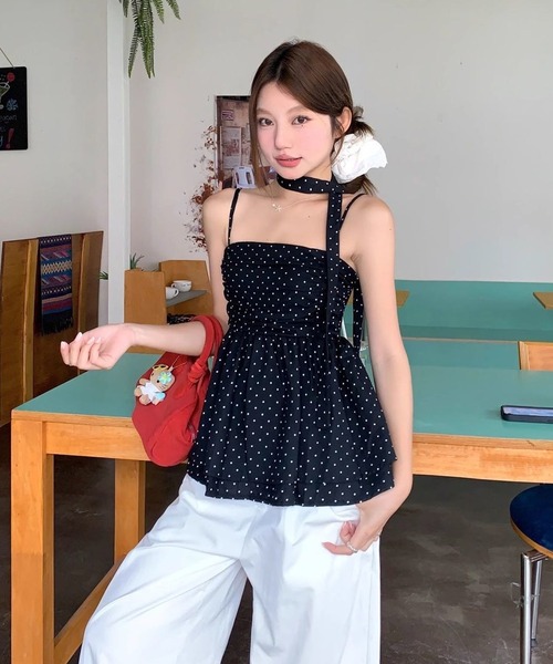 Girly Doll(ガーリードール)の「ドット柄リボンタイ付きギャザーキャミソール(キャミソール・レディース・ブラック/ホワイト・FREE)」の9枚目の写真
