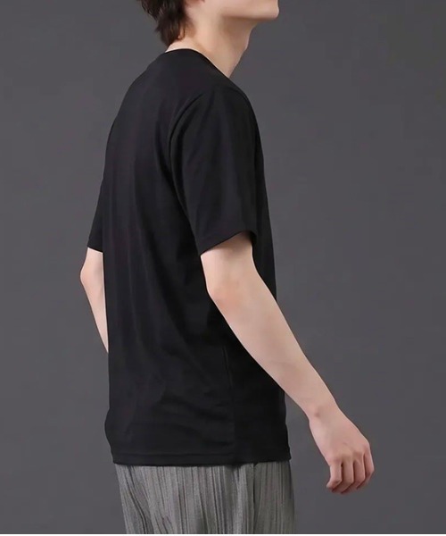 revertical(リバーティカル)の「【接触冷感】クールタッチ リラックスフィット クルーネック半袖Tシャツ(Tシャツ/カットソー・メンズ・チャコール/ホワイト/ブラック・MEDIUM/LARGE)」の17枚目の写真