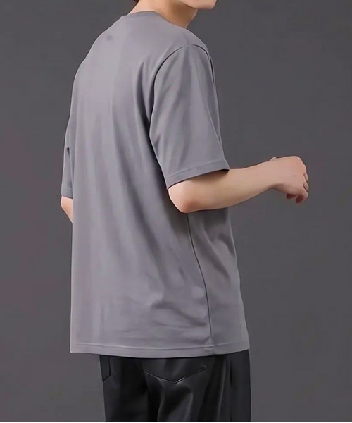 revertical(リバーティカル)の「【接触冷感】クールタッチ リラックスフィット クルーネック半袖Tシャツ(Tシャツ/カットソー・メンズ・チャコール/ホワイト/ブラック・MEDIUM/LARGE)」の7枚目の写真