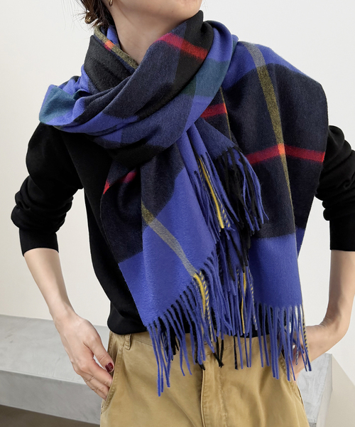Spick & Span(スピックアンドスパン)の「Spick & Span カシミヤチェックストール(マフラー・レディース・ライトグレー/ブルー/チョコ・FREE)」の3枚目の写真