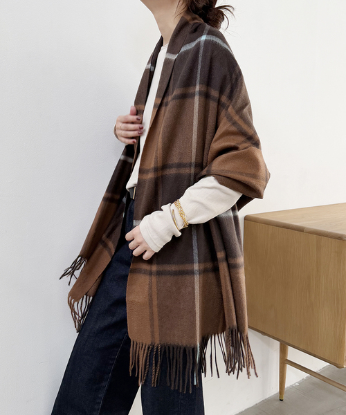 Spick & Span(スピックアンドスパン)の「Spick & Span カシミヤチェックストール(マフラー・レディース・ライトグレー/ブルー/チョコ・FREE)」の10枚目の写真