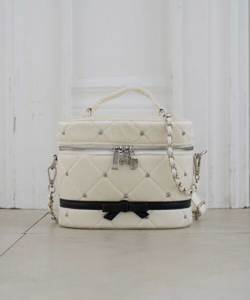Belle Charme(ベルシャルム)の「【Belle Charme】Velour Quilted Ribbon Vanity(ショルダーバッグ・レディース・ピンク/オフホワイト/ブラック・FREE)」の4枚目の写真