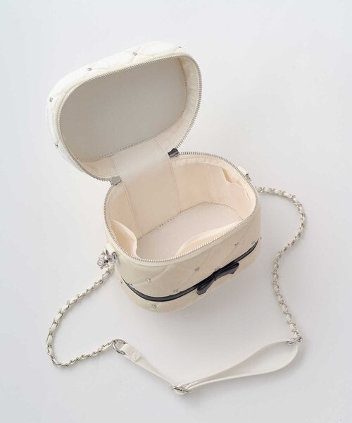 Belle Charme(ベルシャルム)の「【Belle Charme】Velour Quilted Ribbon Vanity(ショルダーバッグ・レディース・ピンク/オフホワイト/ブラック・FREE)」の7枚目の写真