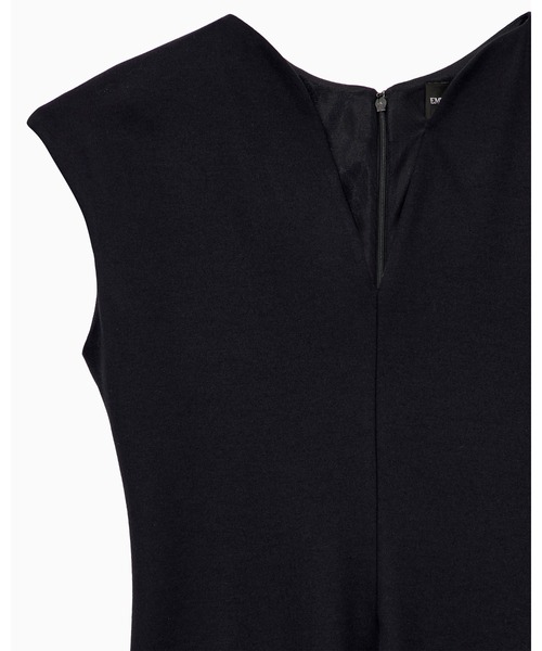 EMPORIO ARMANI(エンポリオアルマーニ)の「【エンポリオ アルマーニ】レギュラーフィット ノースリーブ Vネック ワンピース(ワンピース・レディース・ブラック・38/42/40)」の7枚目の写真