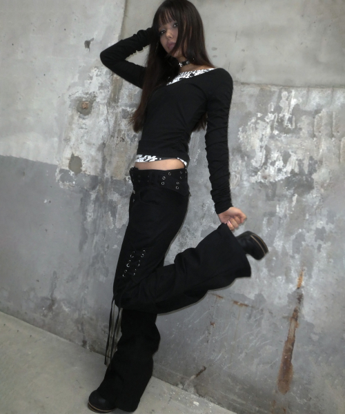 FANCY CLUB(ファンシークラブ)の「ベルト付きフレアシャーリングパンツ (BLACK) F26ZD468(その他パンツ・レディース・その他・SMALL/MEDIUM)」の6枚目の写真