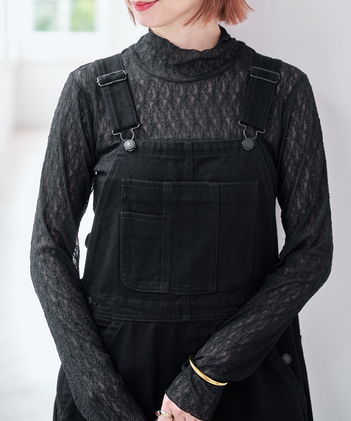 Spick & Span(スピックアンドスパン)の「シュリンクレースハイネックプルオーバー(Tシャツ/カットソー・レディース・ホワイト系その他/ブラック・FREE)」の5枚目の写真
