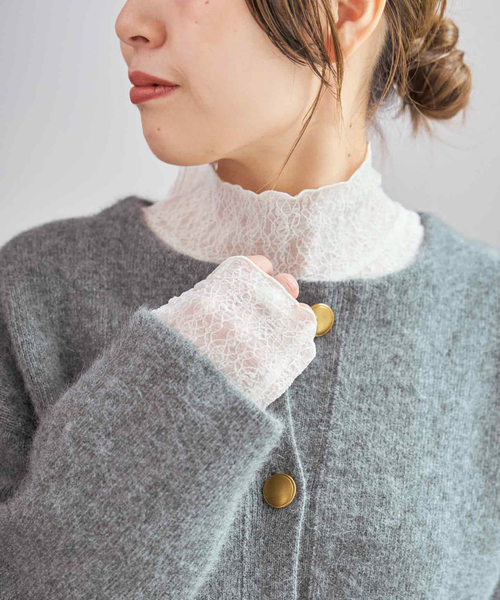 Spick & Span(スピックアンドスパン)の「シュリンクレースハイネックプルオーバー(Tシャツ/カットソー・レディース・ホワイト系その他/ブラック・FREE)」の9枚目の写真