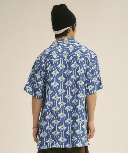 VILLA RAY（ヴィラ・レイ）の「ブルーデイジー メンズ ビスコースシャツ（シャツ/ブラウス・メンズ・その他・LARGE/X-LARGE/MEDIUM）」の4枚目の写真