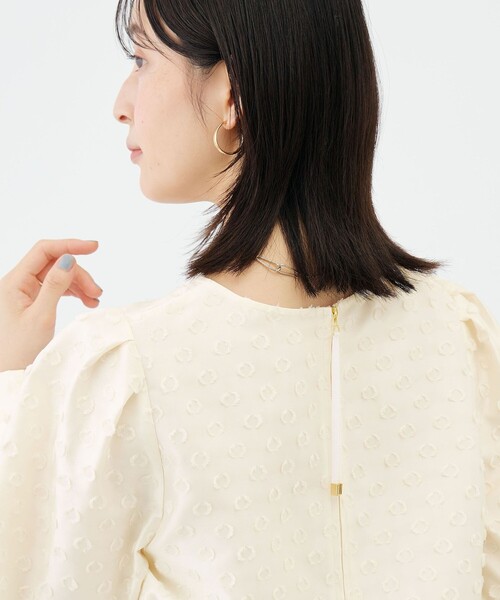 NOLLEY’S(ノーリーズ)の「ウォッシャブルドットカットジャガードブラウス(シャツ/ブラウス・レディース・ブラック/オフホワイト・38)」の5枚目の写真